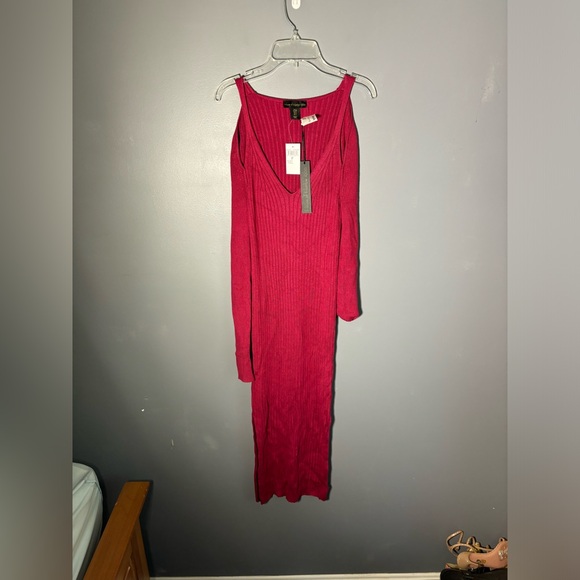 House of Harlow 1960 Open Shoulder Ribbed Sweater Dress in Raspberry Size Small - Picture 3 of 6